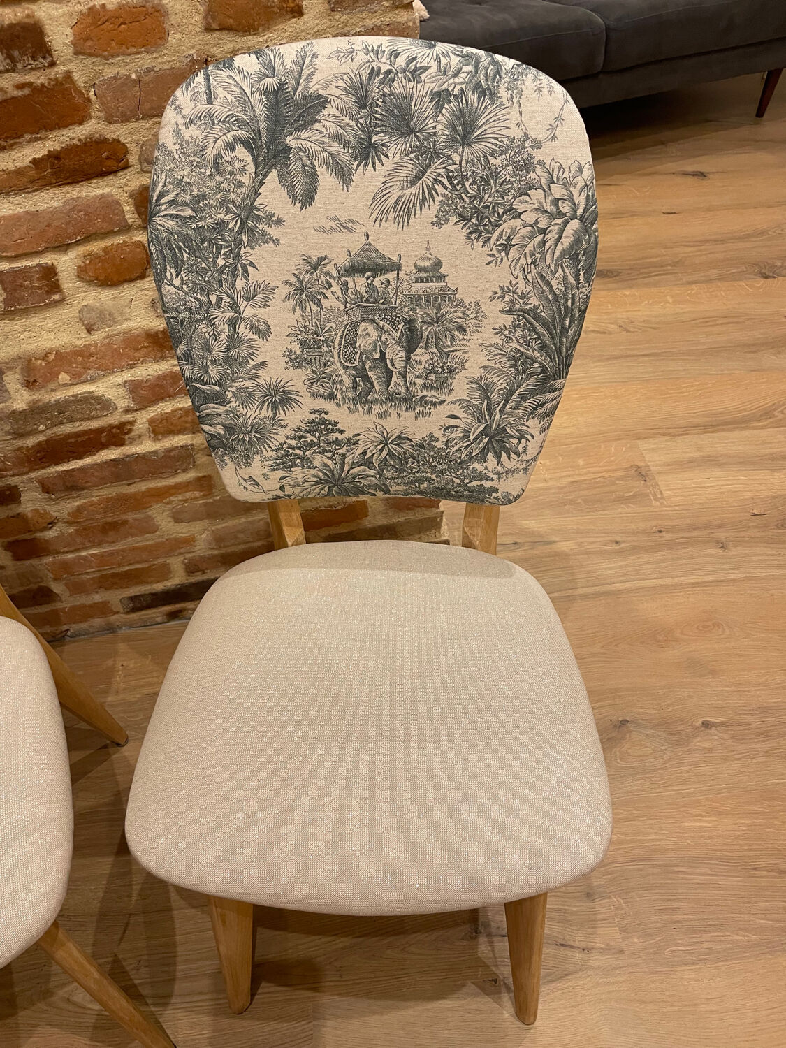 2 renovated vintage chairs from the 50s/60s.