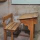Bureau pupitre écolier une personne