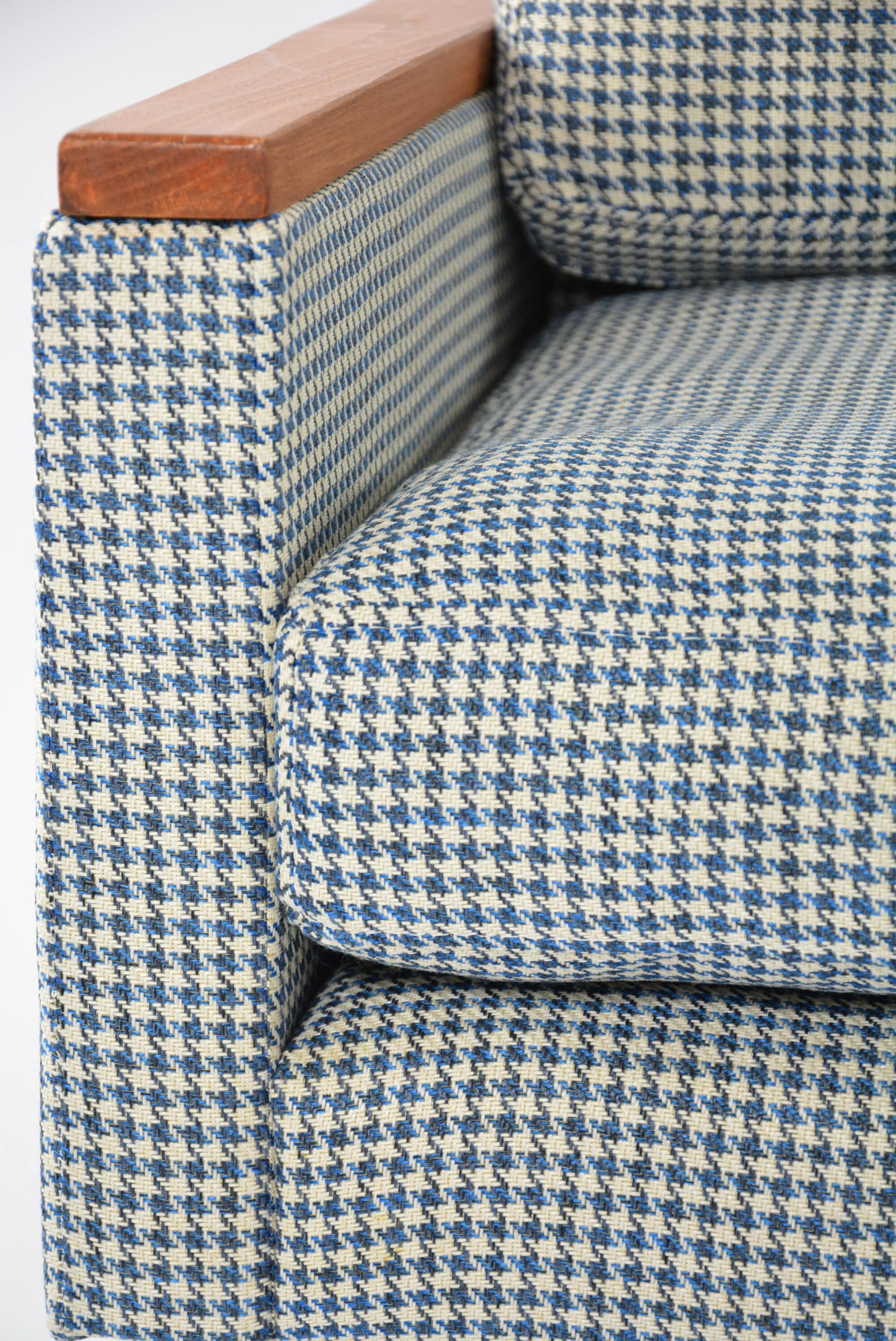 Cube armchair blue houndstooth