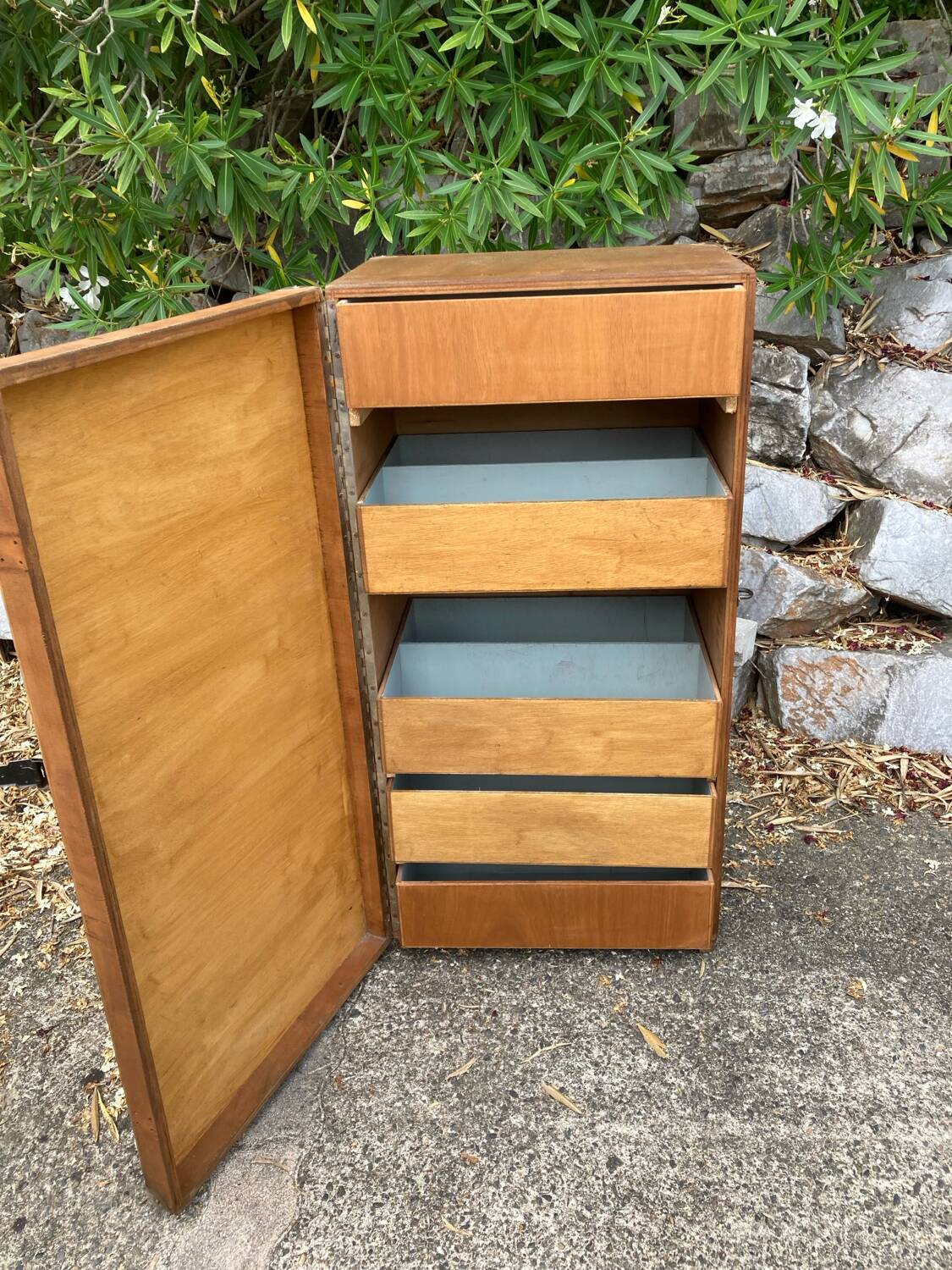 Vintage trunk/chest of drawers