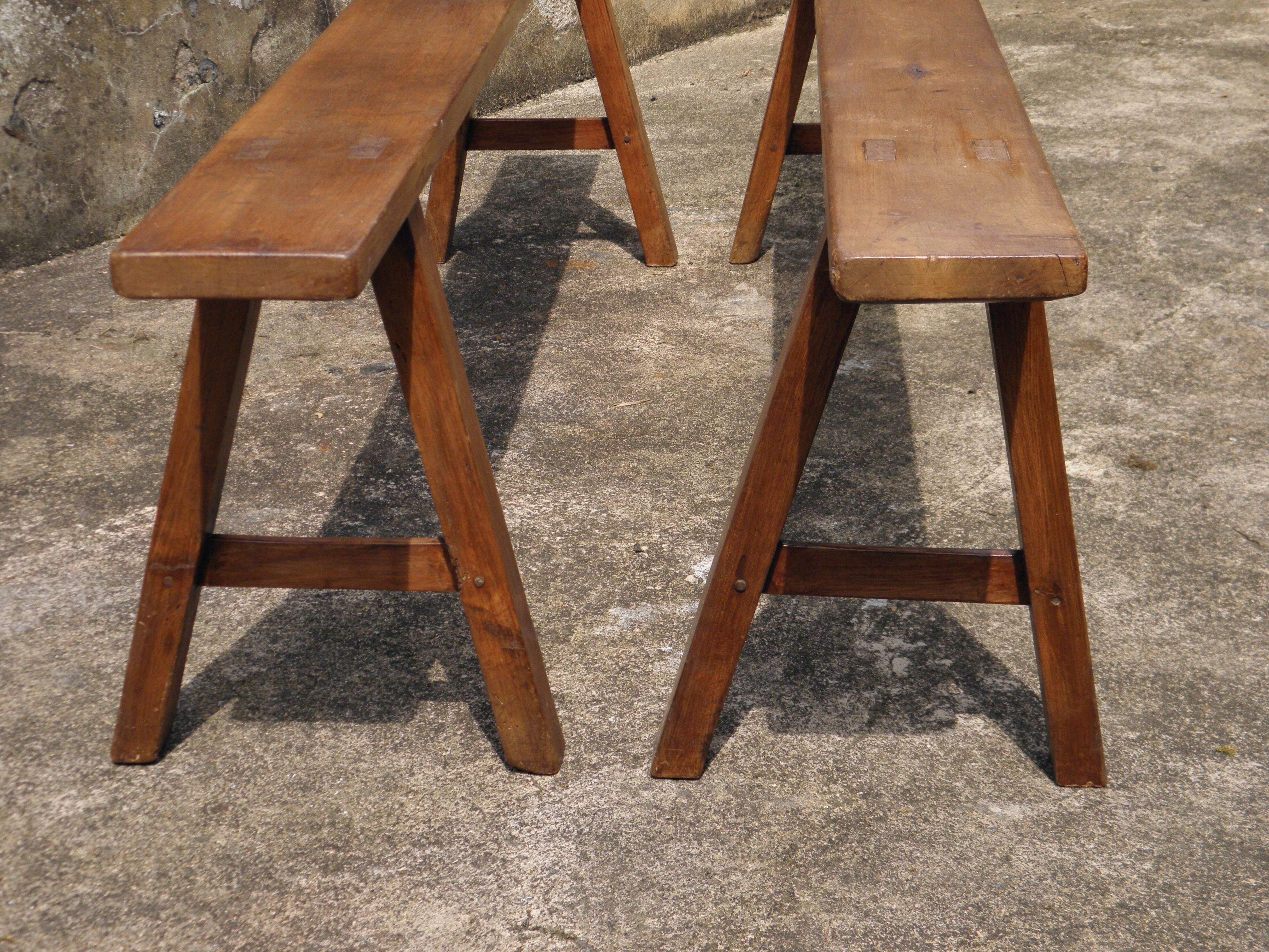 Paire de bancs de ferme en merisier 183 cm.