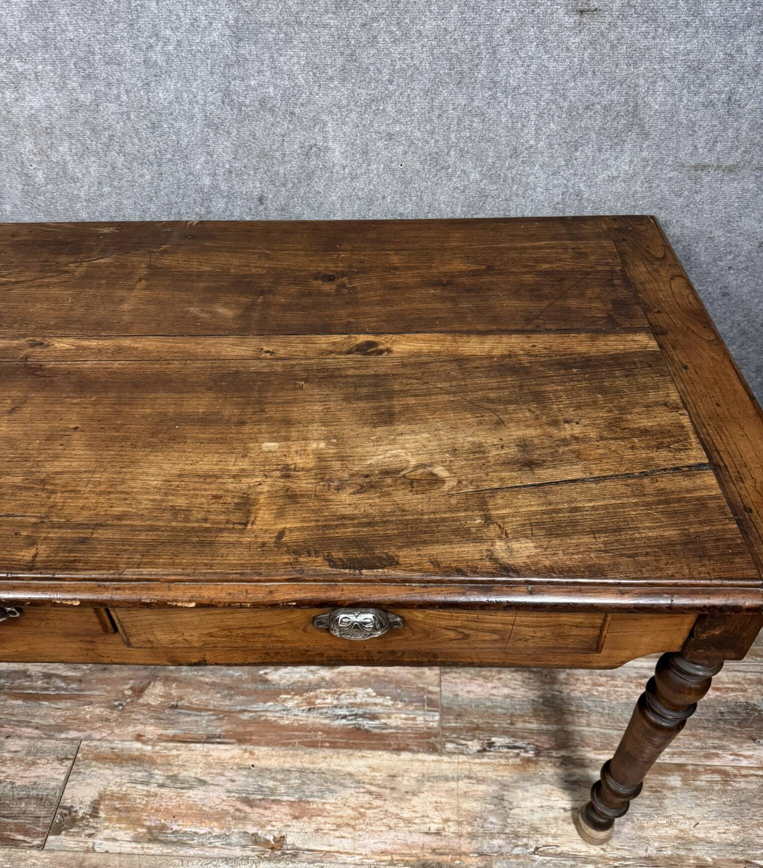 Large table or desk from the Louis Philippe period in solid wood around 1830.