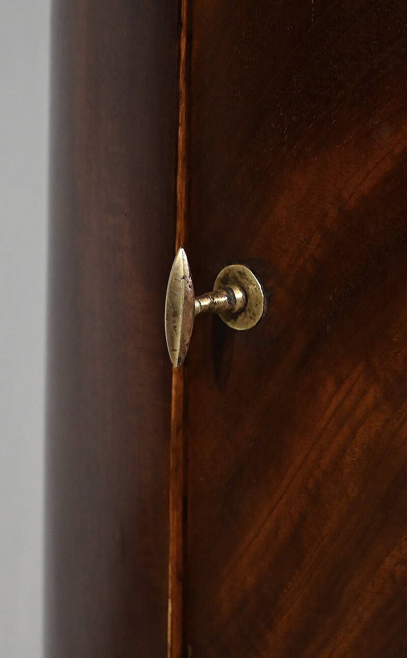 Rare Somno with two doors in Burl Mahogany, Empire period – Early 19th century