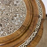 Wooden pedestal table / harness