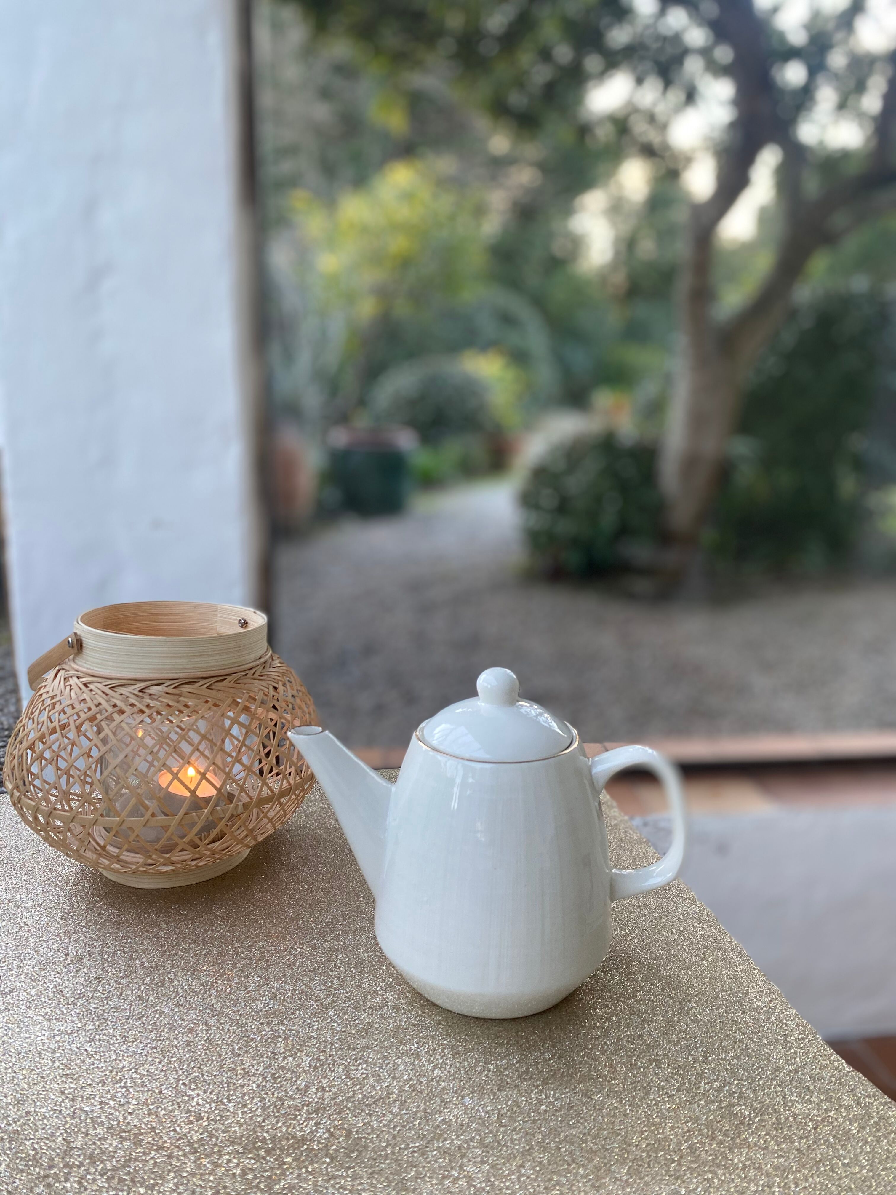 Porcelain teapot and cups