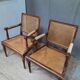 Paire de fauteuils canné de style Louis XVI