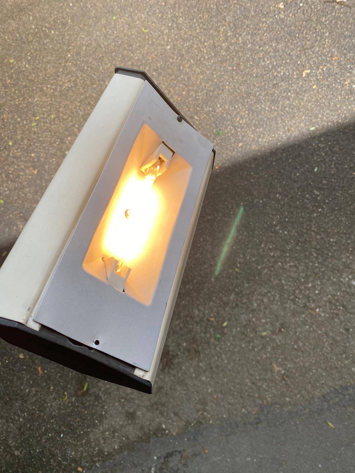 Vintage halogen floor lamp in white steel from the 1970s.