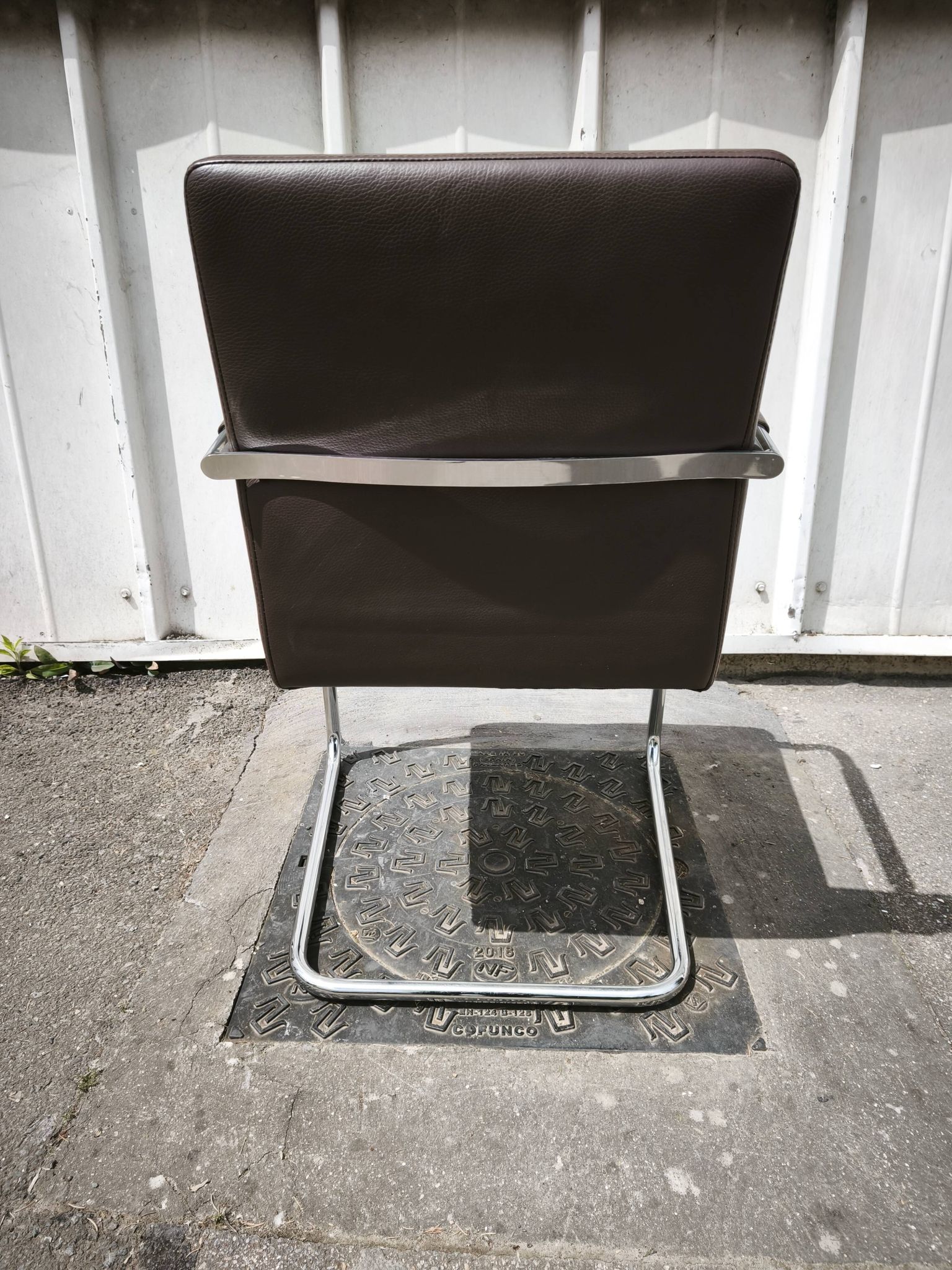 Set of 6 Bene office chairs.