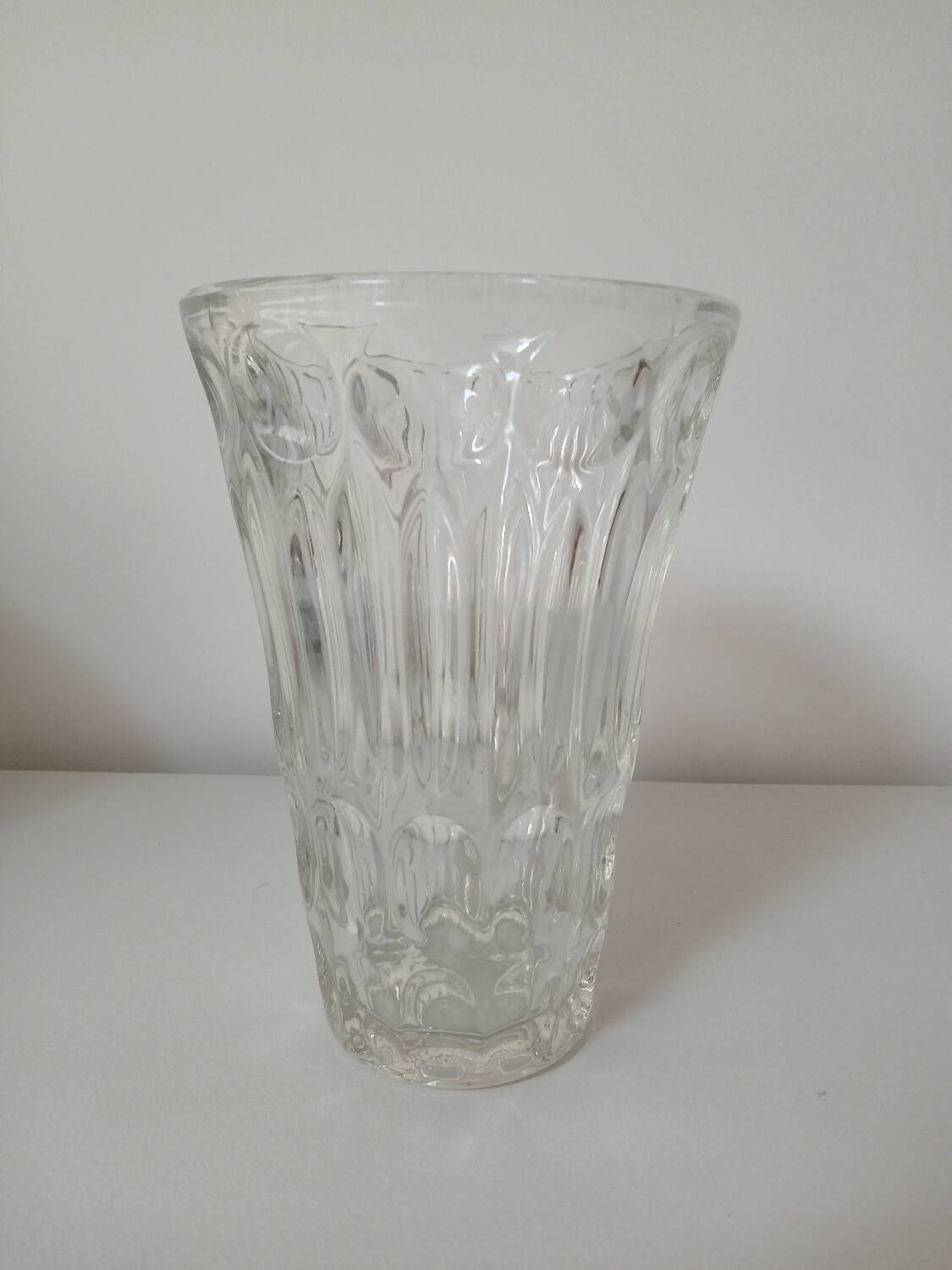 Chiseled glass vase