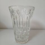 Vase en verre ciselé