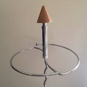 Porte parapluie design en métal chromé et bois