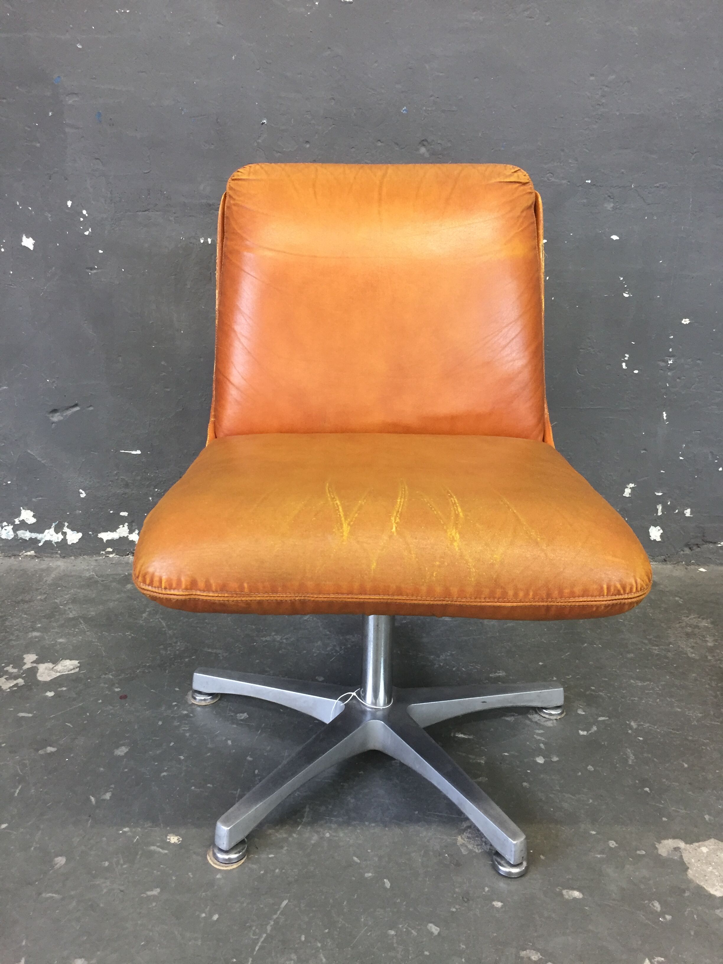 Pollock style armchair