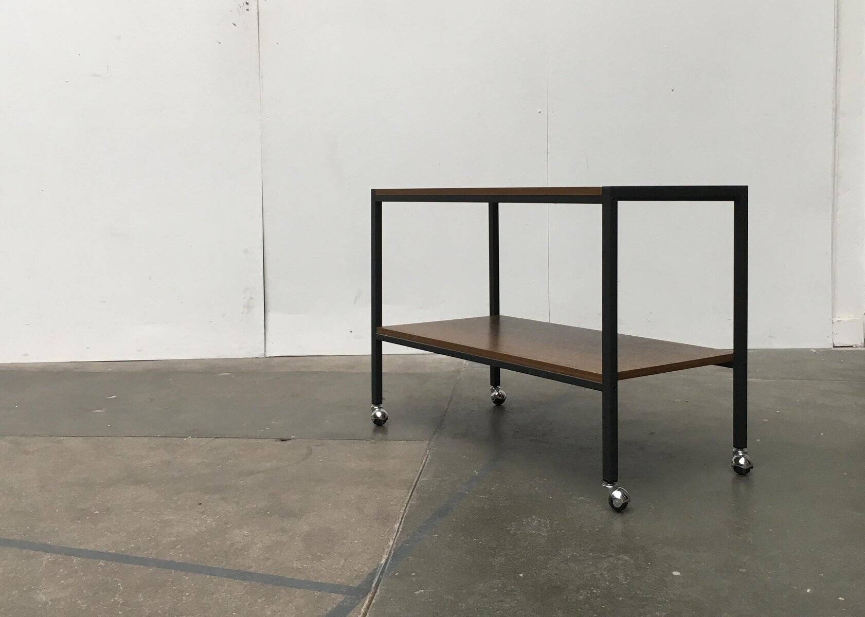 Chariot de bar minimaliste en teck du milieu du siècle