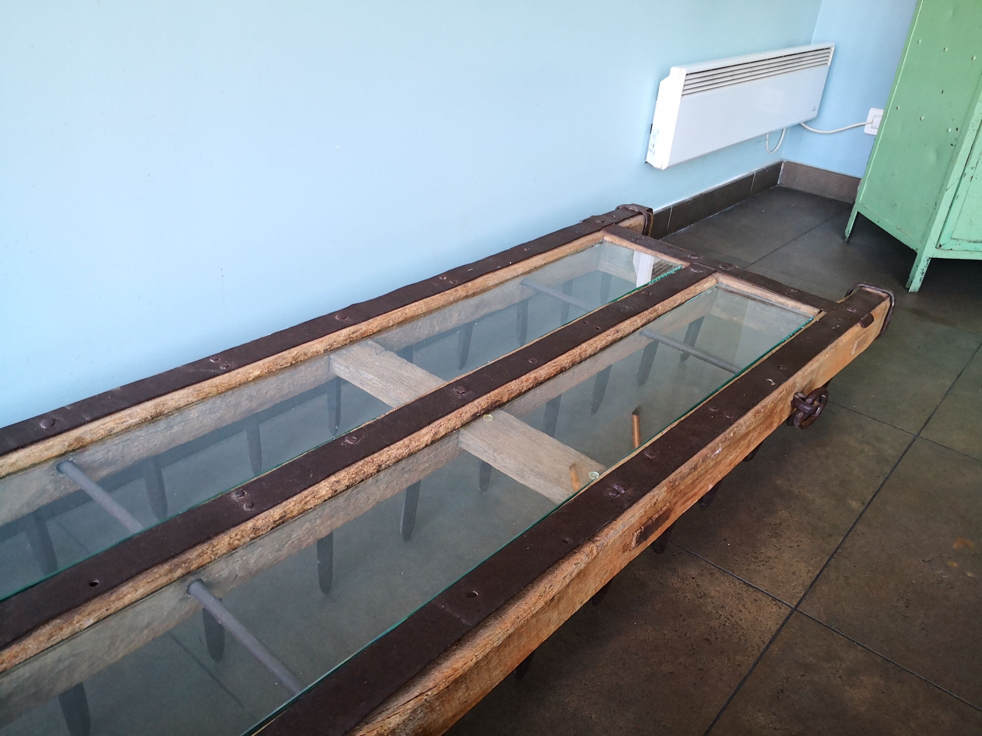 Table basse, herse agricole
