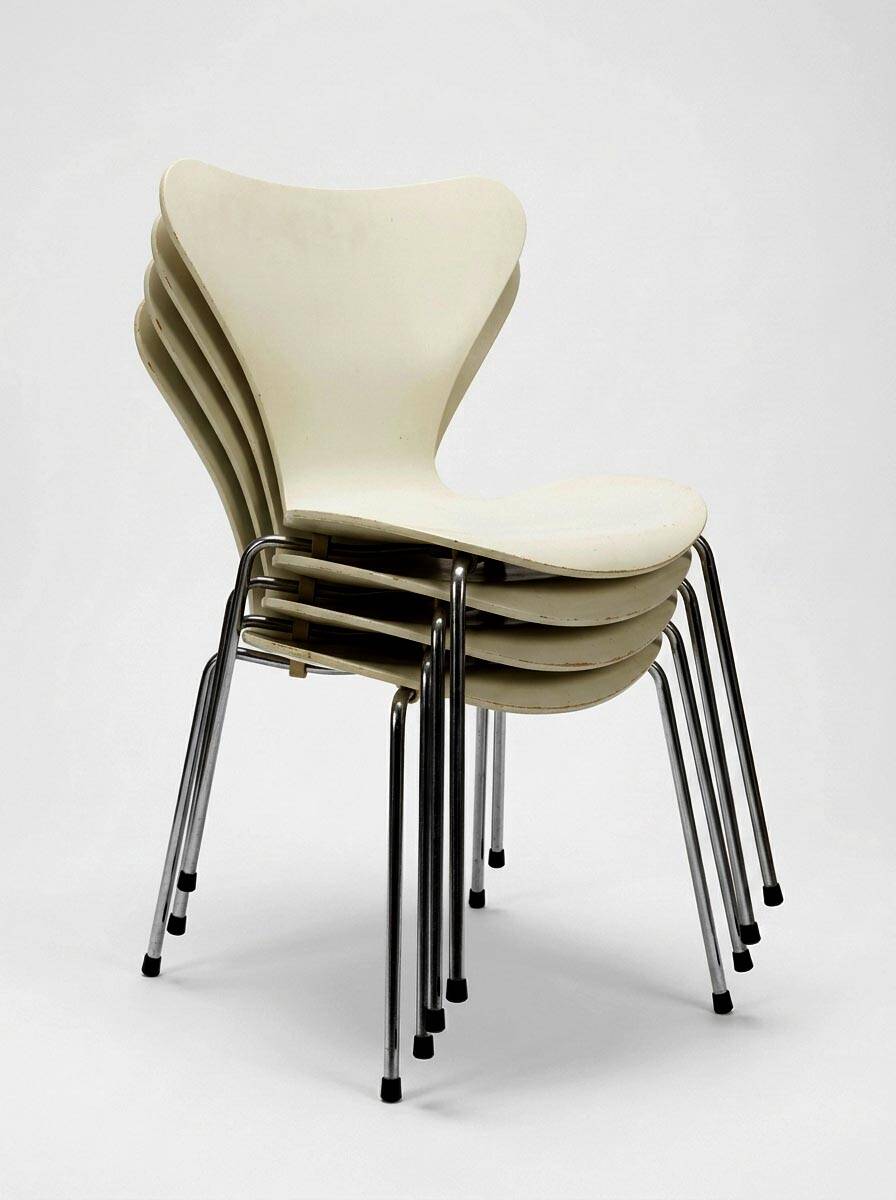 4 chaises danoises par Arne Jacobsen