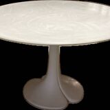 Tulip foot table