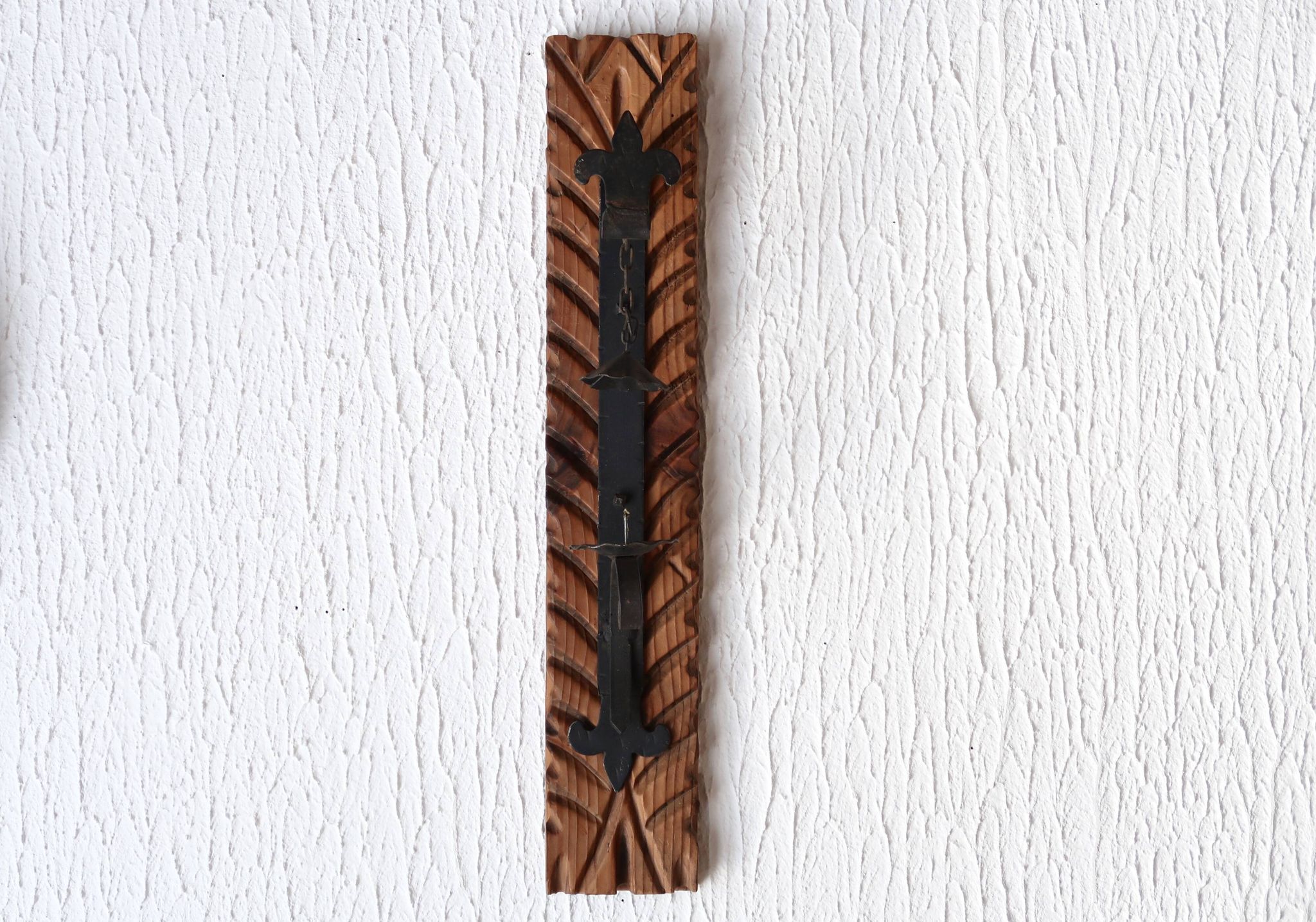 Bougeoir mural en bois et métal, années 60