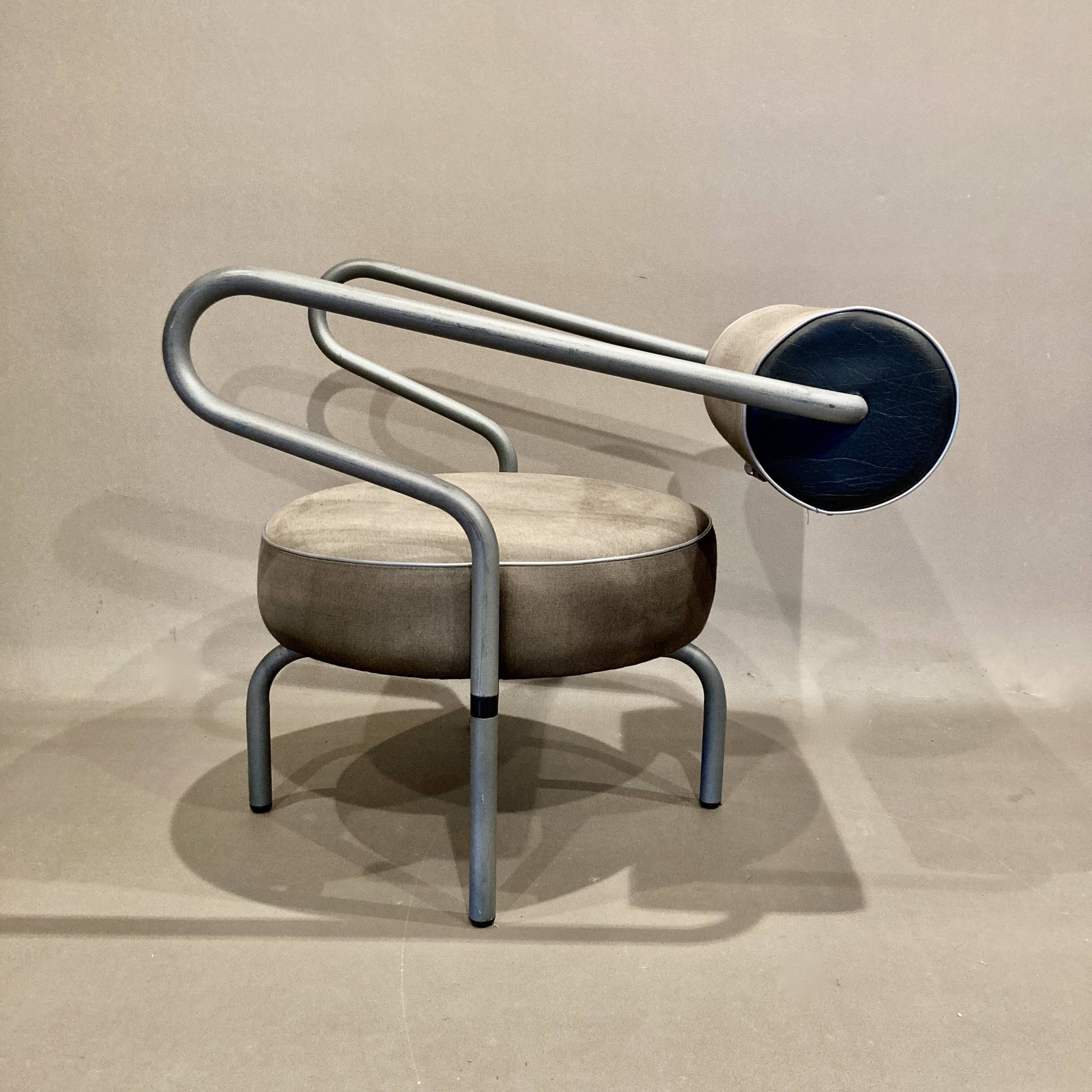 Pair of designer armchairs "the natural choice".