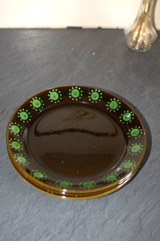 Assiettes en céramique savoyarde vintage fondue