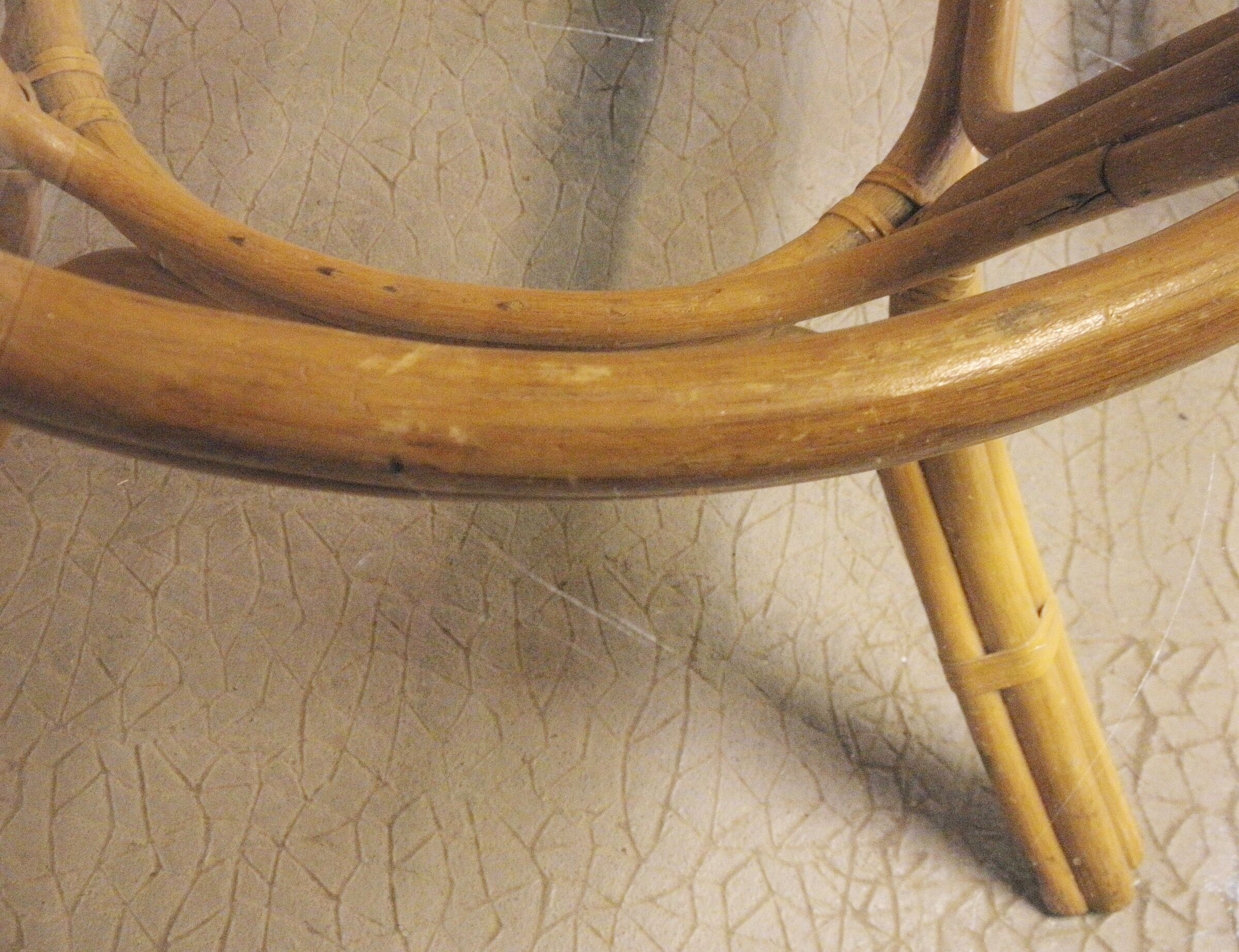 Table rattan and smoked glass 70s