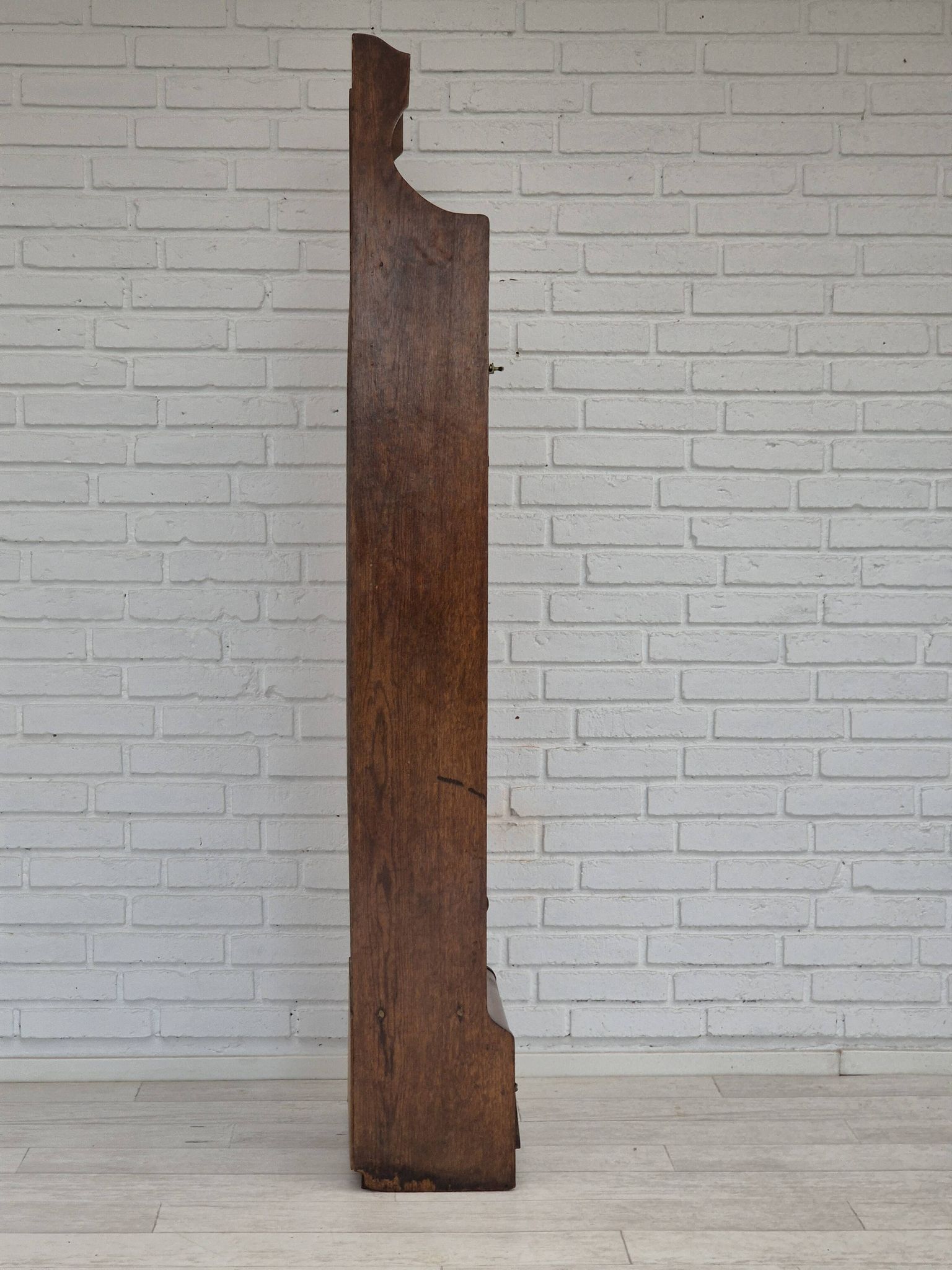 Armoire murale, bon état d'origine, bois de chêne, années 50, design scandinave