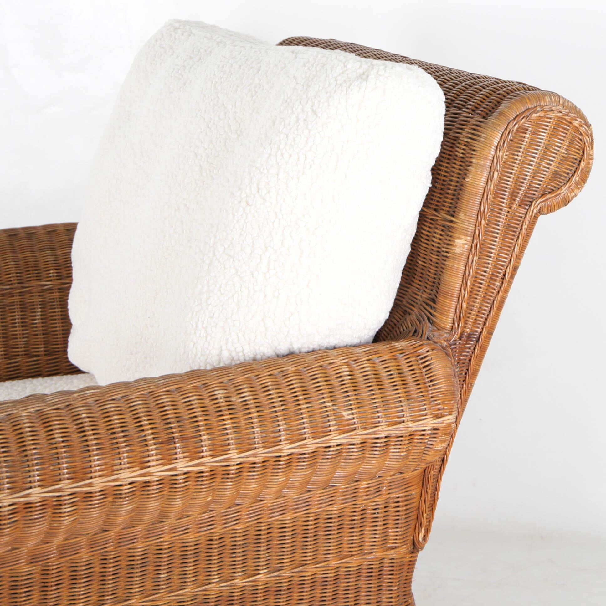 Wicker lounge