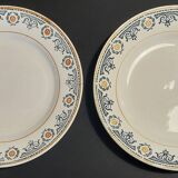 Pair of Saint Amand 20th century earthenware dinner plates