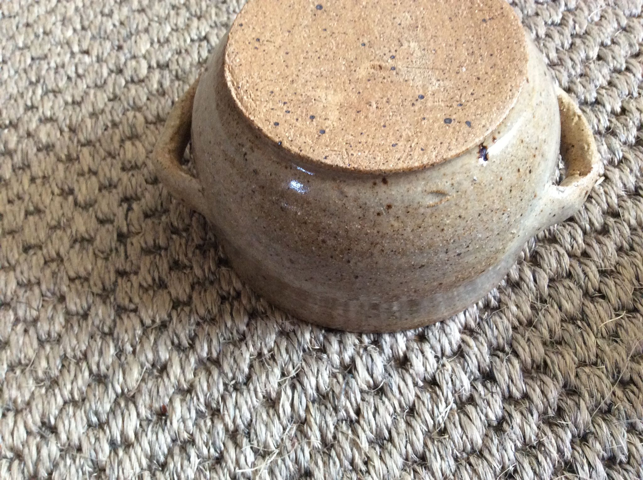 Set of 2 sandstone bowls