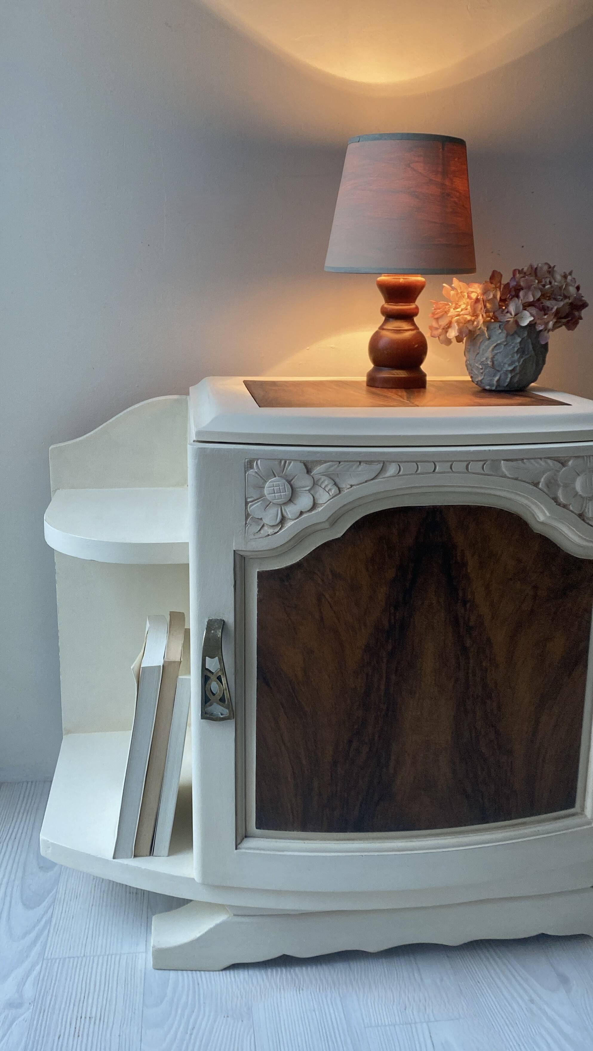 Art Deco bedside table from the 1930s - Wood with inlaid top