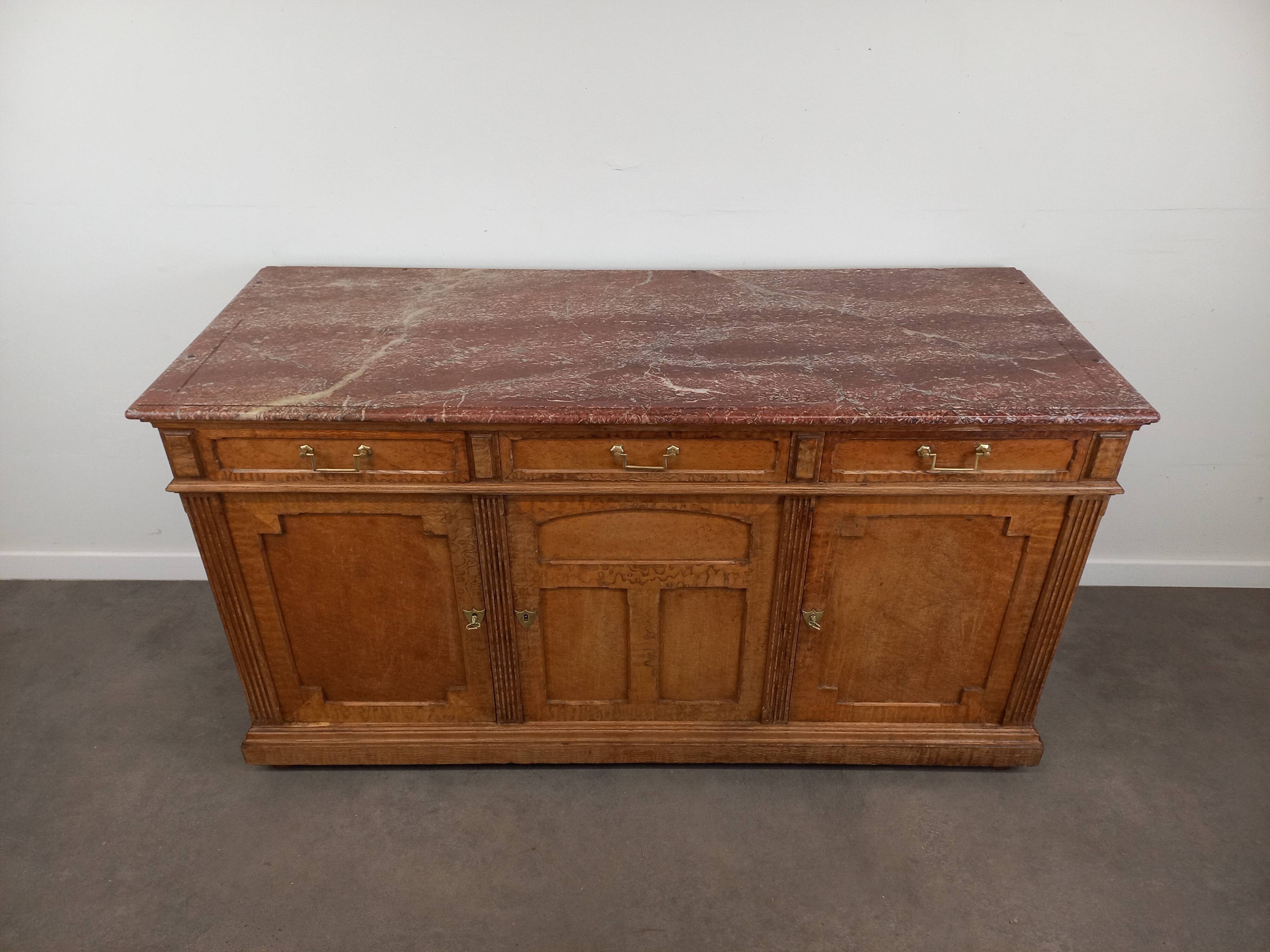 Banque de magasin plateau marbre