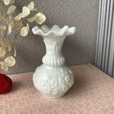 White opaline vase from Portieux Vallerysthal - French fair opaline