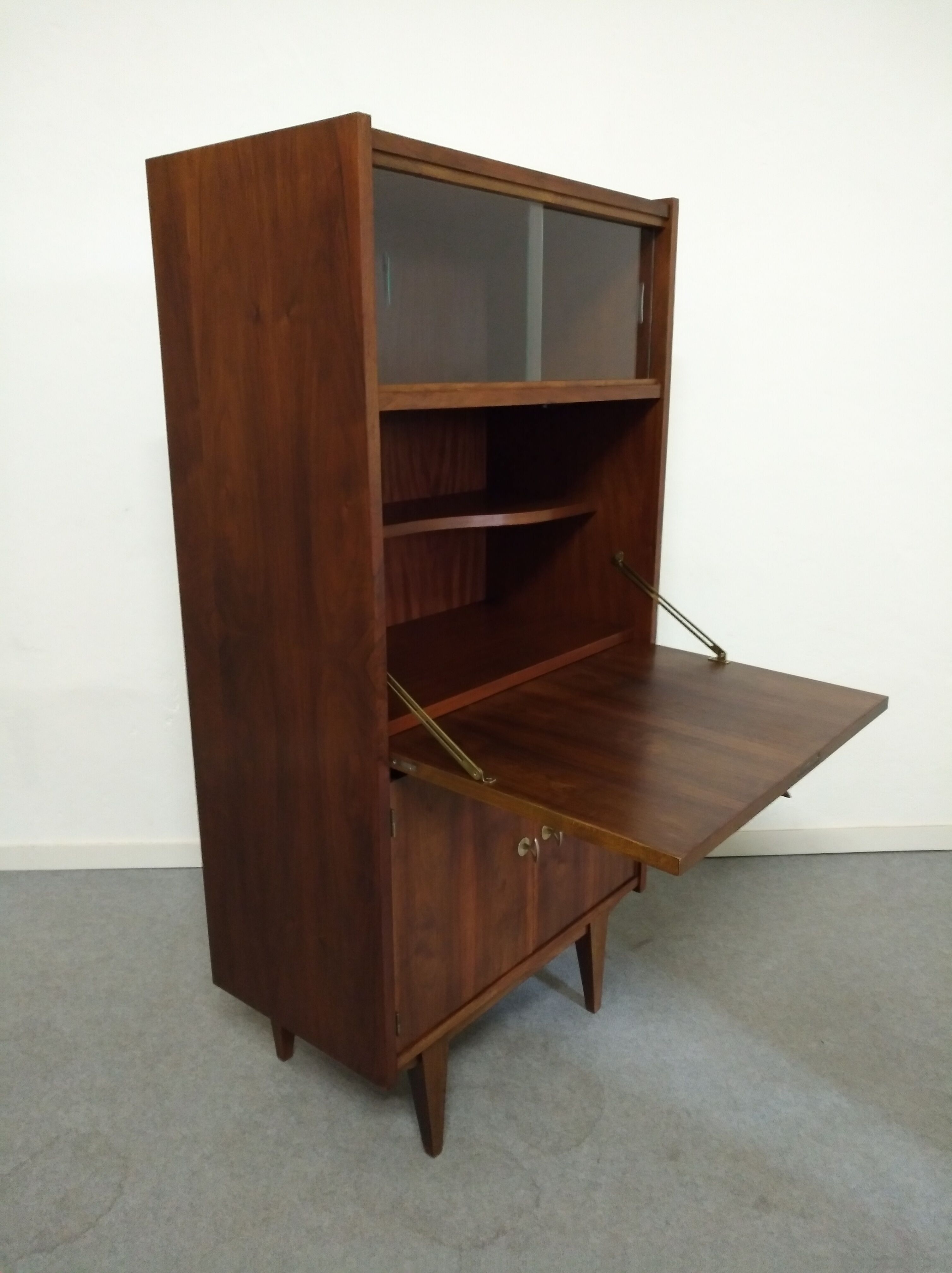 Office Secretary of the 50s/60s