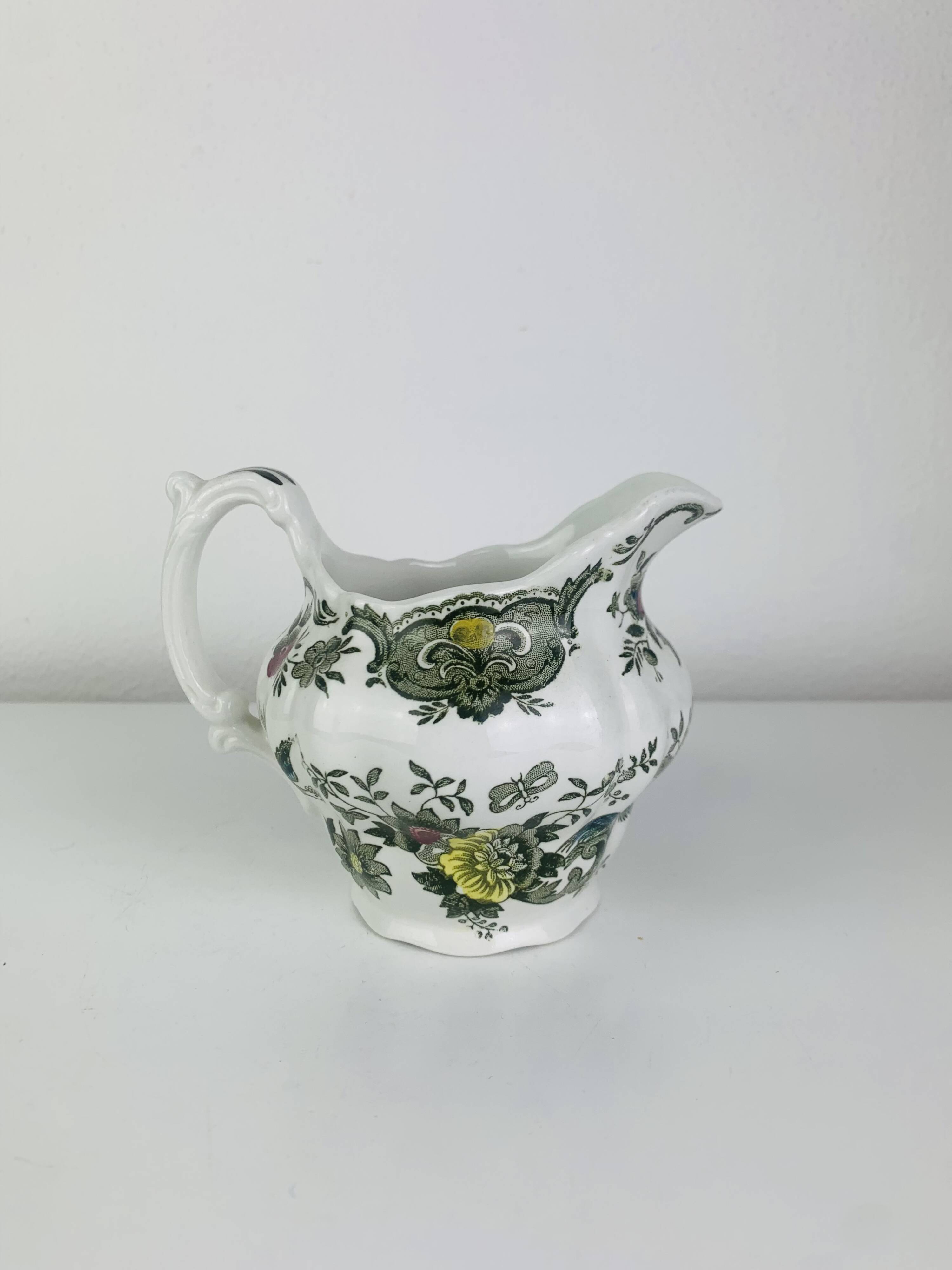 Windsor tea service Ridgway Staffordshire English earthenware, 6 cups
