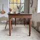 Table pieds tournés en cerisier
