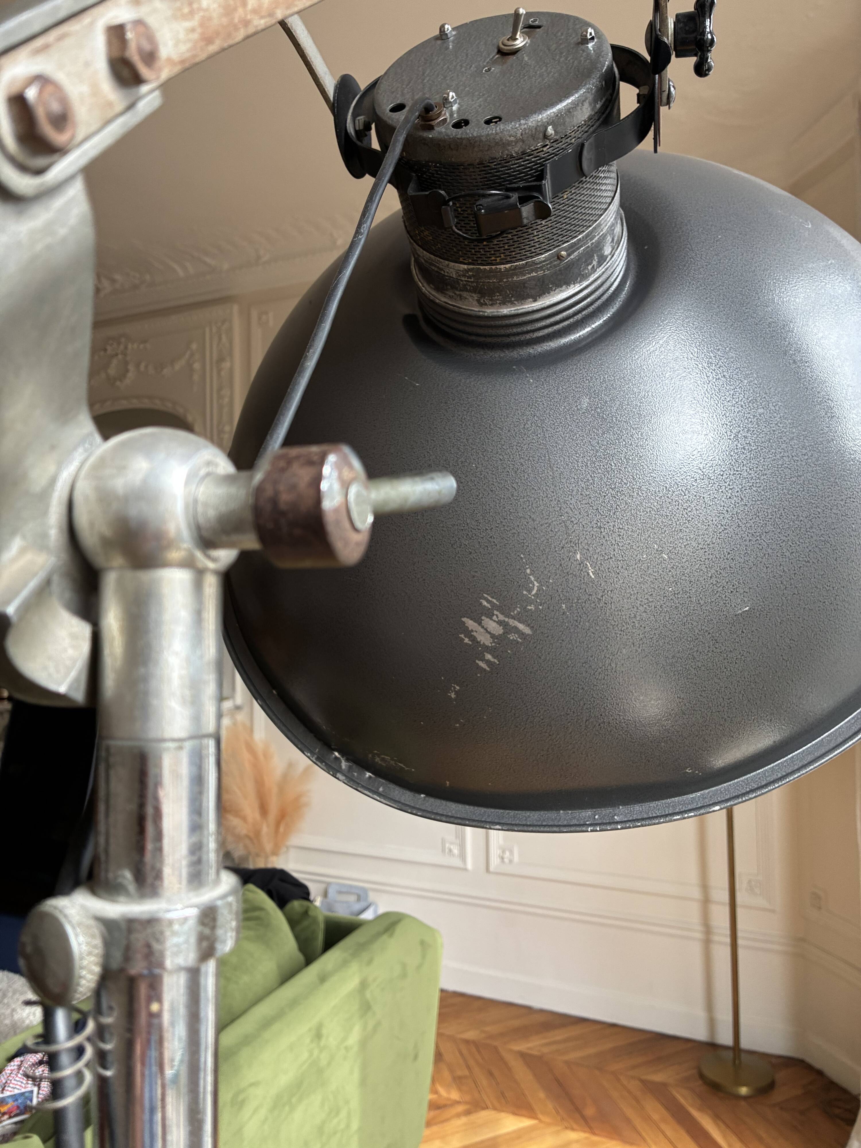 Vintage photographer lamp