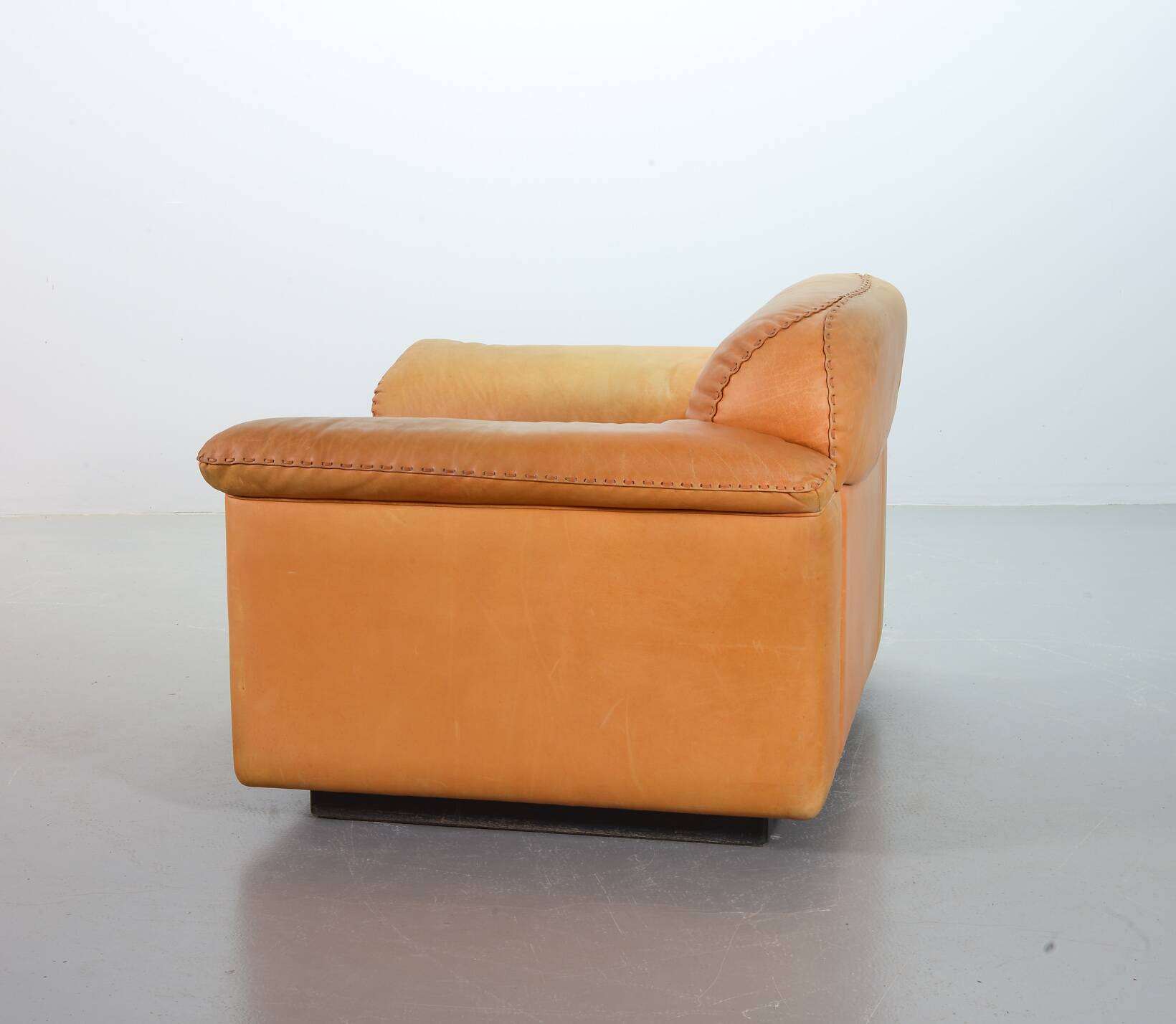 Striking De Sede DS101 Cognac Leather Lounge Chair DS17. Switzerland, 1970s