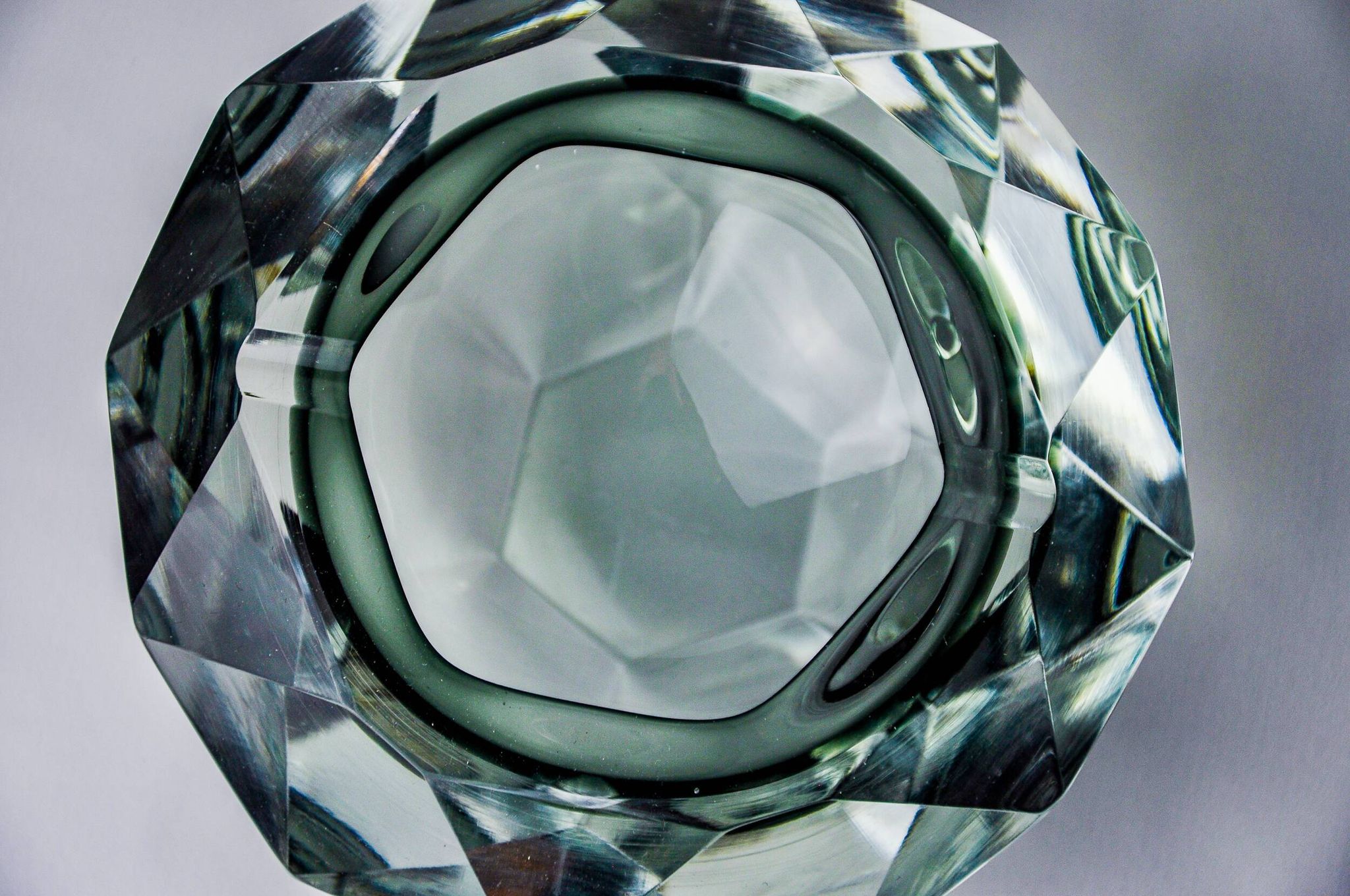 Ashtray Sommerso grey by seguso, faceted glass, murano, italy, 1970