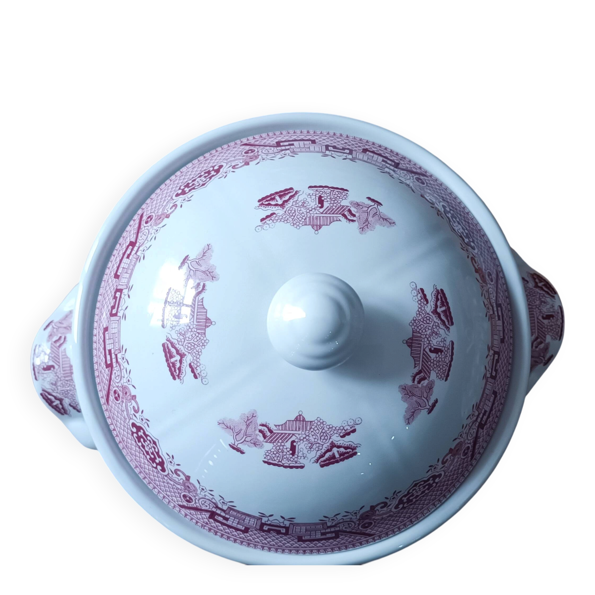 Vintage soup tureen in English earthenware Churchill Rosa pink Willow pattern.
