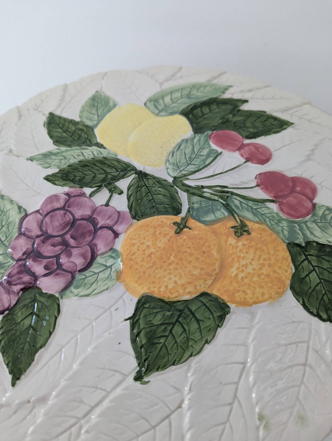 Barbotine footed tray