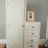 Asymmetrical wardrobe