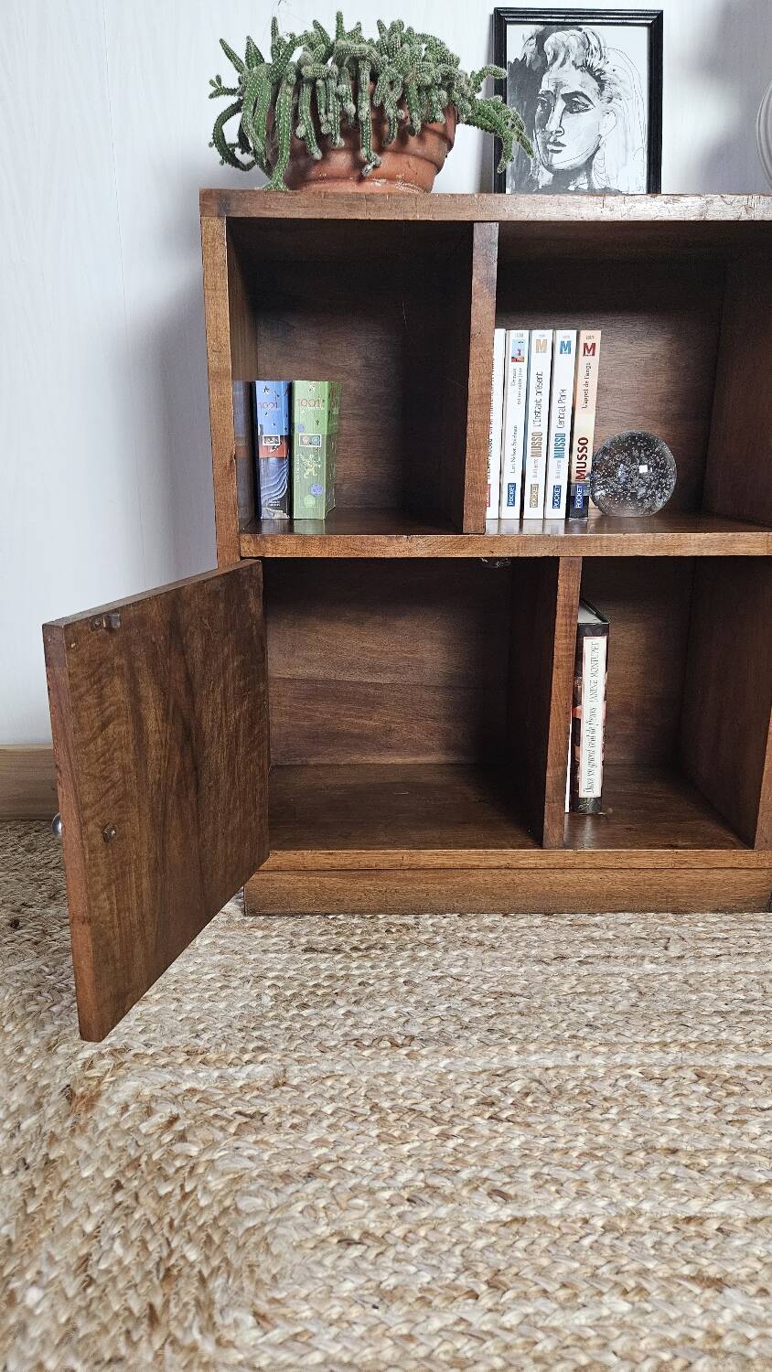 Low walnut Art Deco furniture