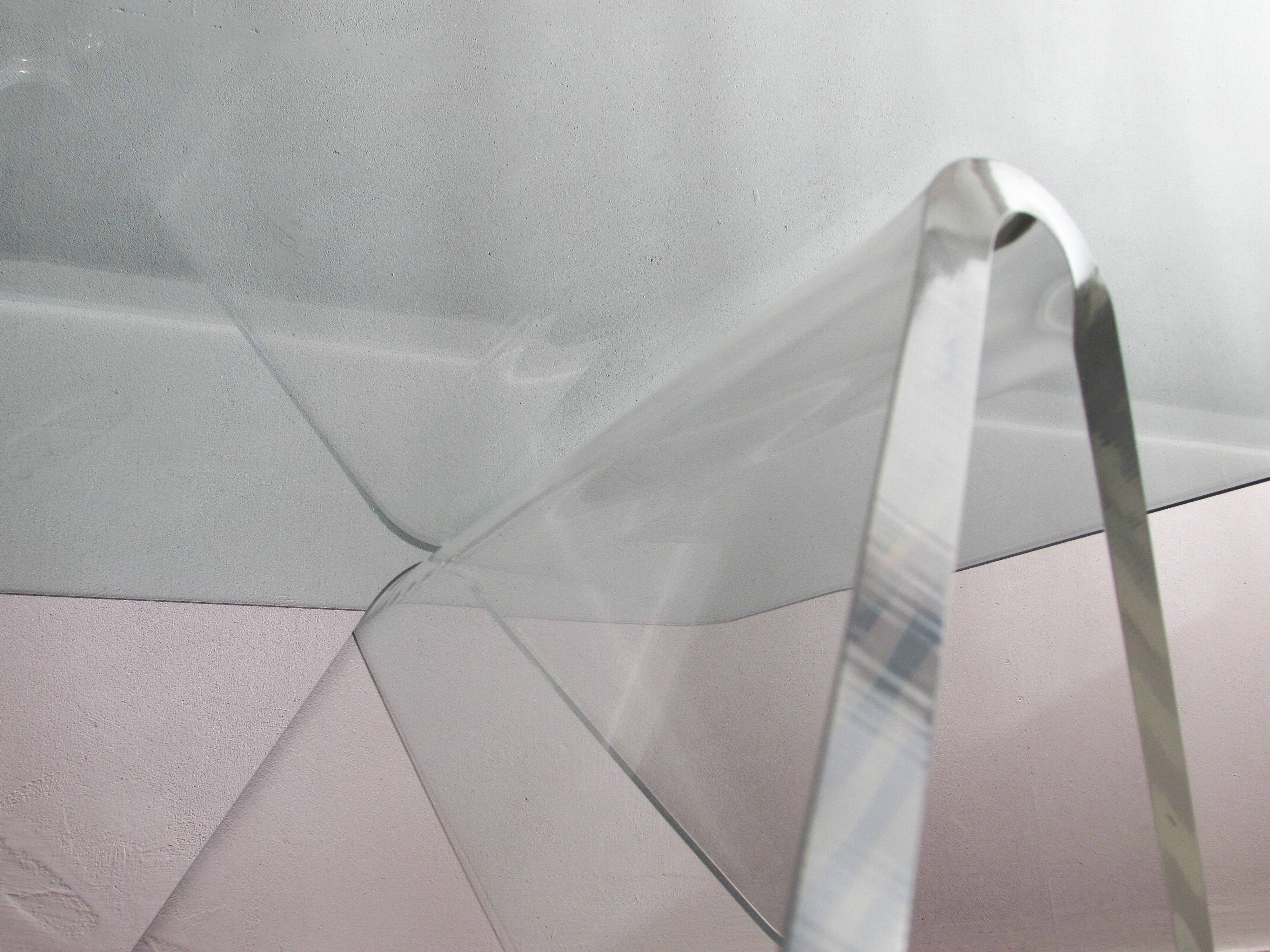 Transparant 'Wave' Coffee Table 1980's