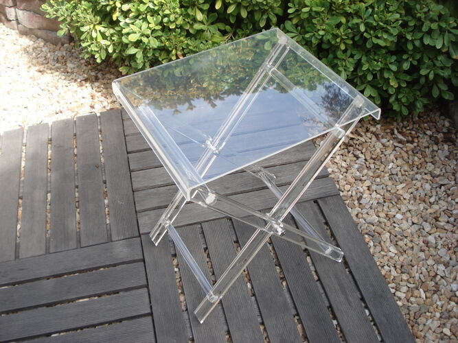Table pliante en plexiglass