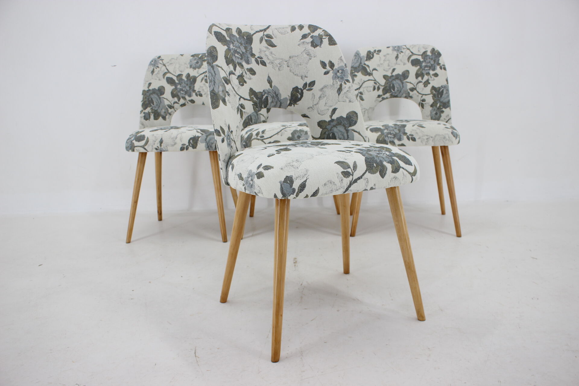 1960s Set of Four Oswald Haerdtl dining Chairs in Fabric ,Czechoslovakia