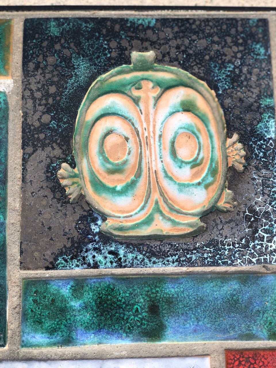 Ceramic coffee table signed princess 1950 africanist inspiration