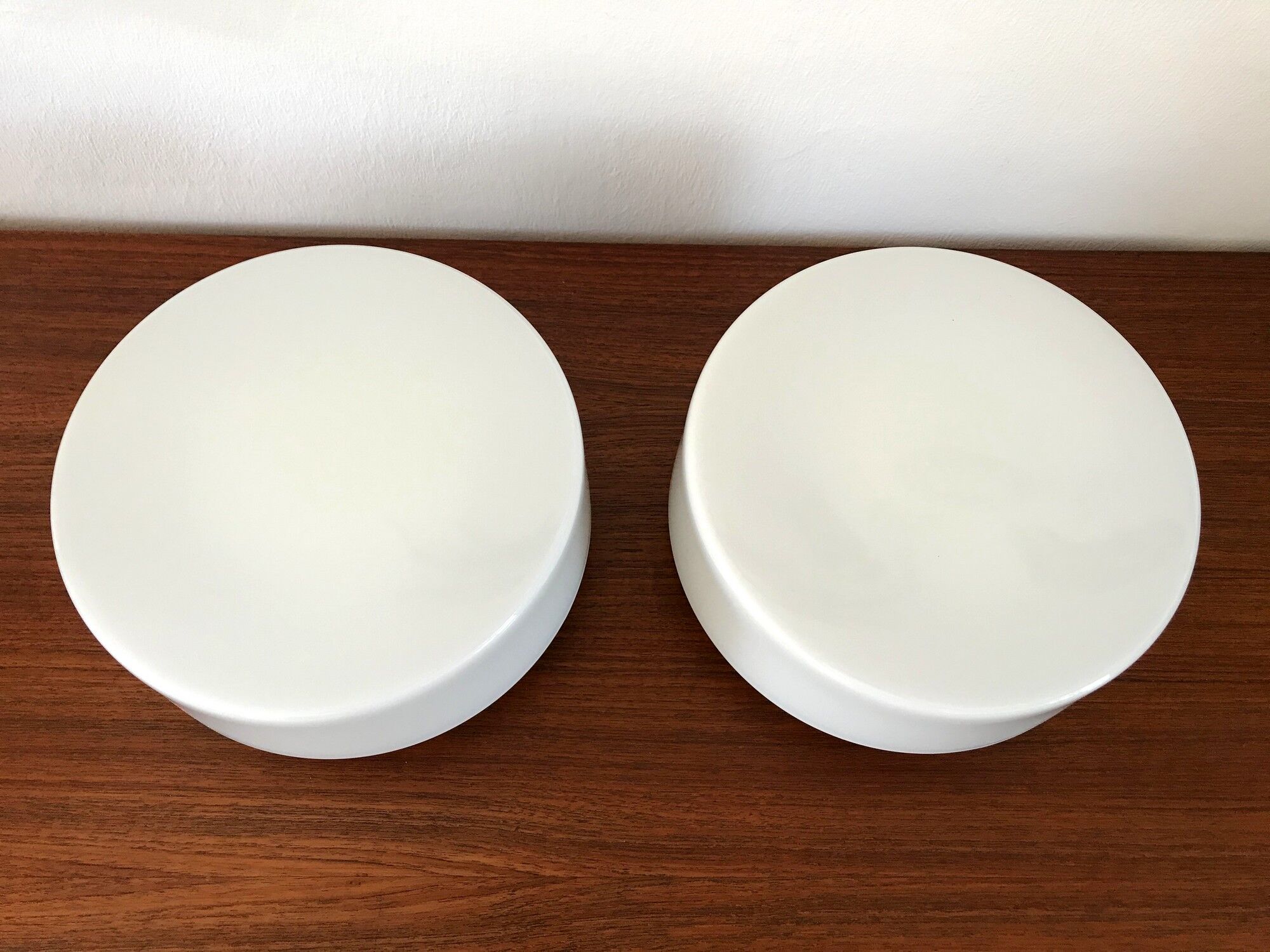 Ceiling lamp in vintage opaline 70s