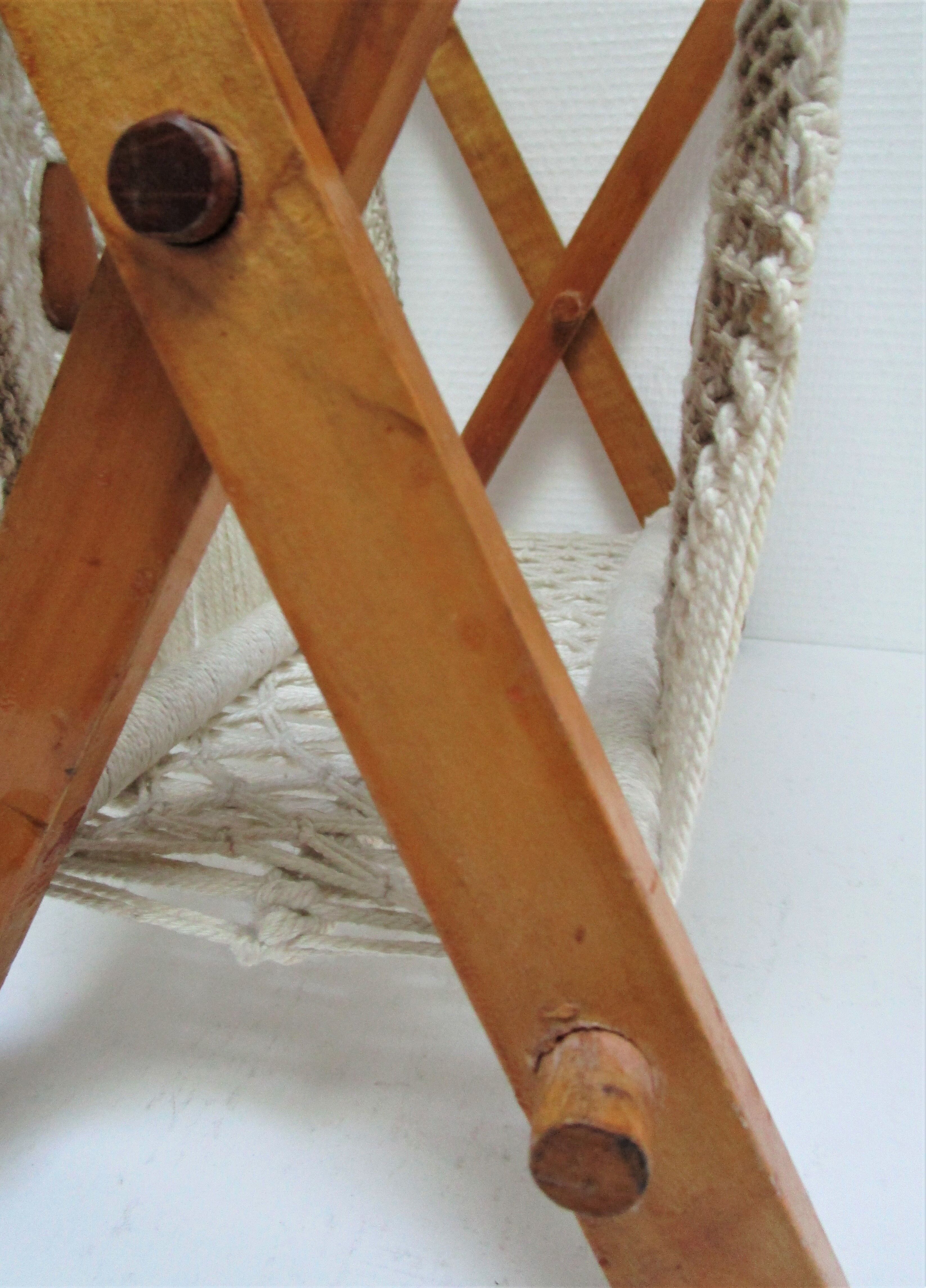 Magazine holder macramé cotton and vintage wood 70s