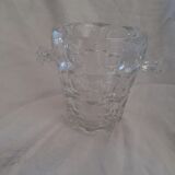 Ice bucket or old vasse in molded glass.
