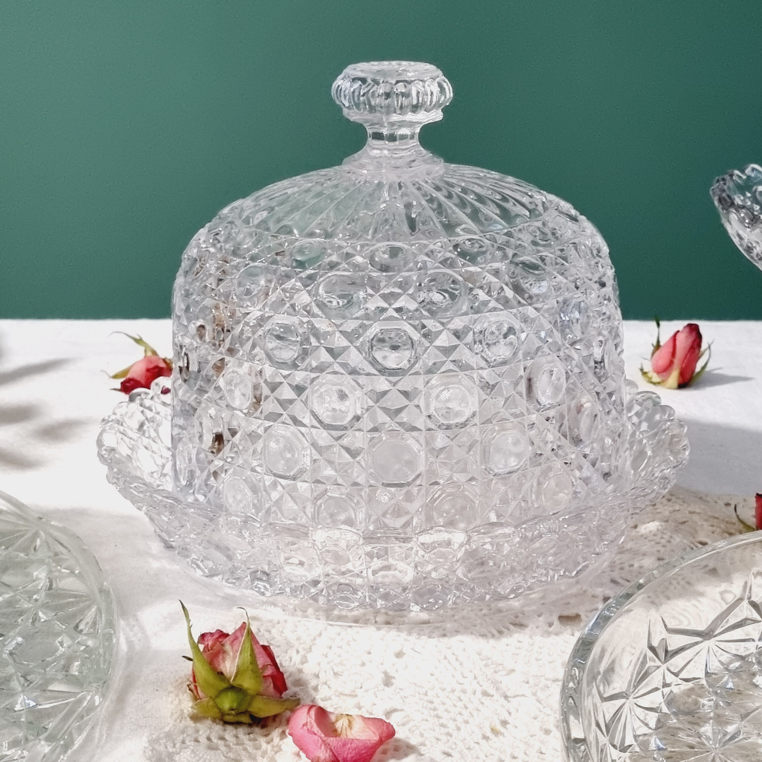 Round dish with crystal bell
