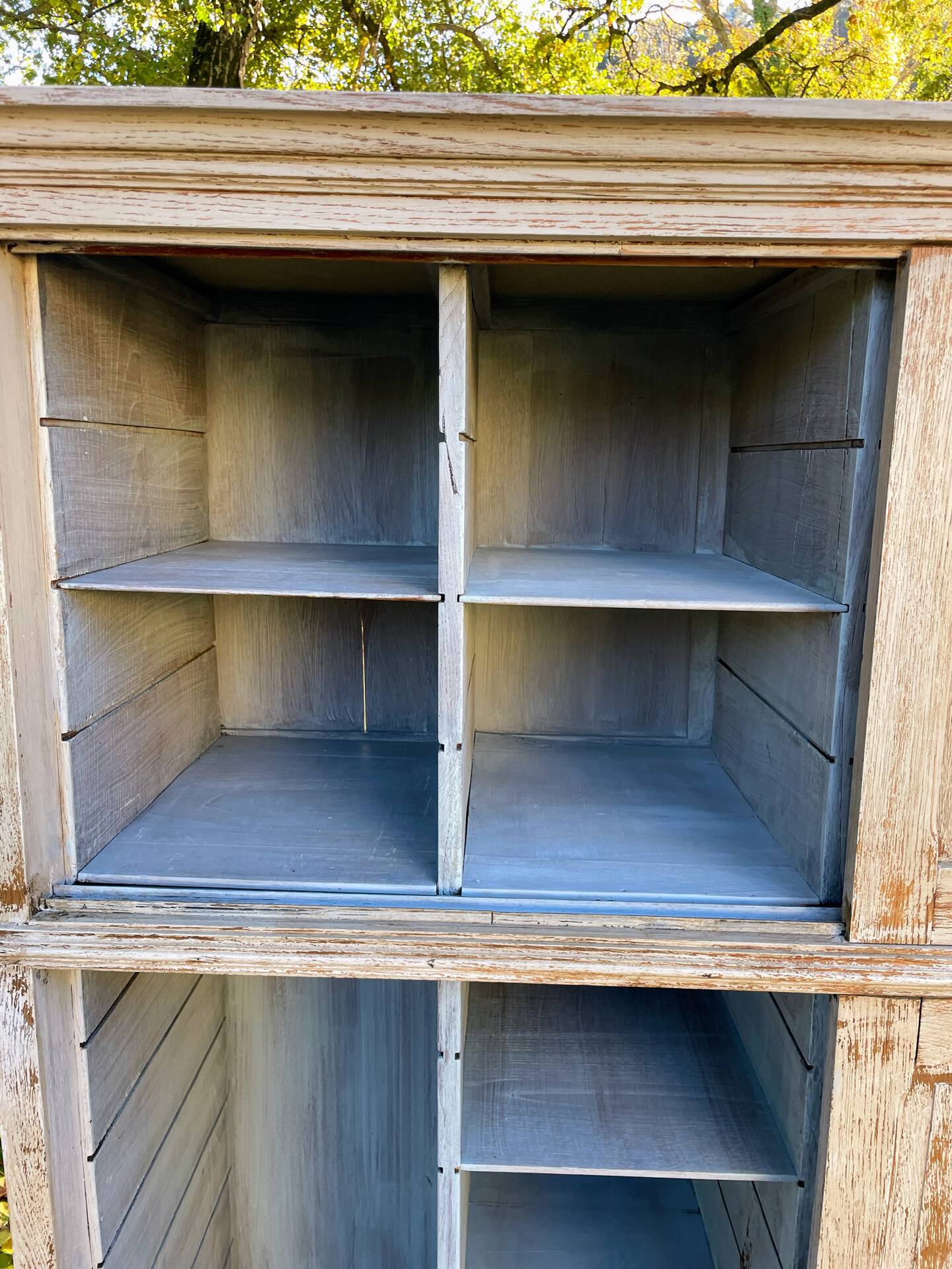 Workshop furniture in oak from the 20th century.